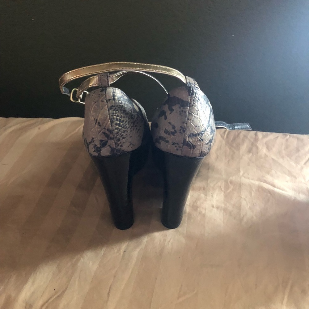 Never worn - Picture 2 of 4